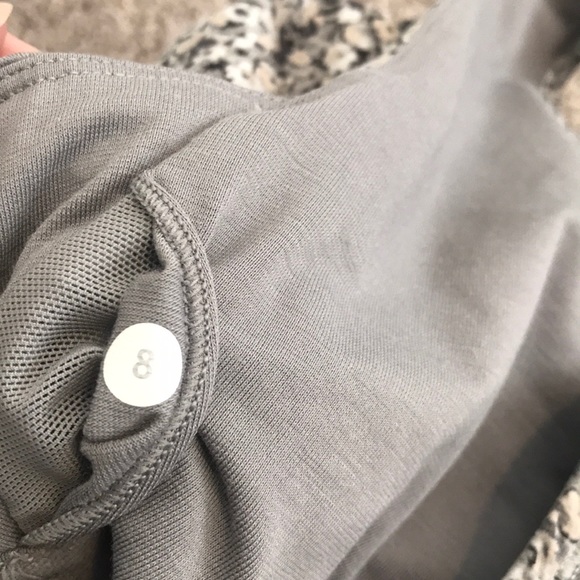 Lululemon workout Tank - Picture 5 of 5